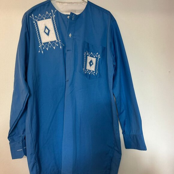 Chemise Traditionnelle en Coton Bleu avec Broderies - Picture 1 of 2